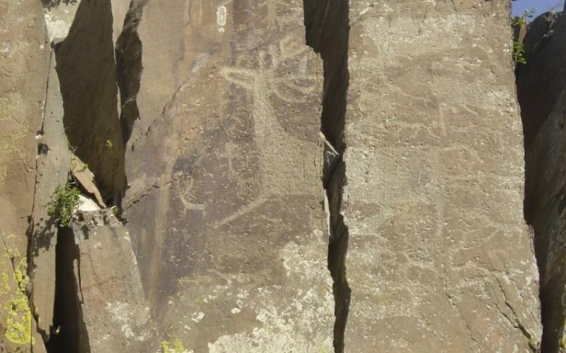 Петроглифический комплекс "Калбак Таш"