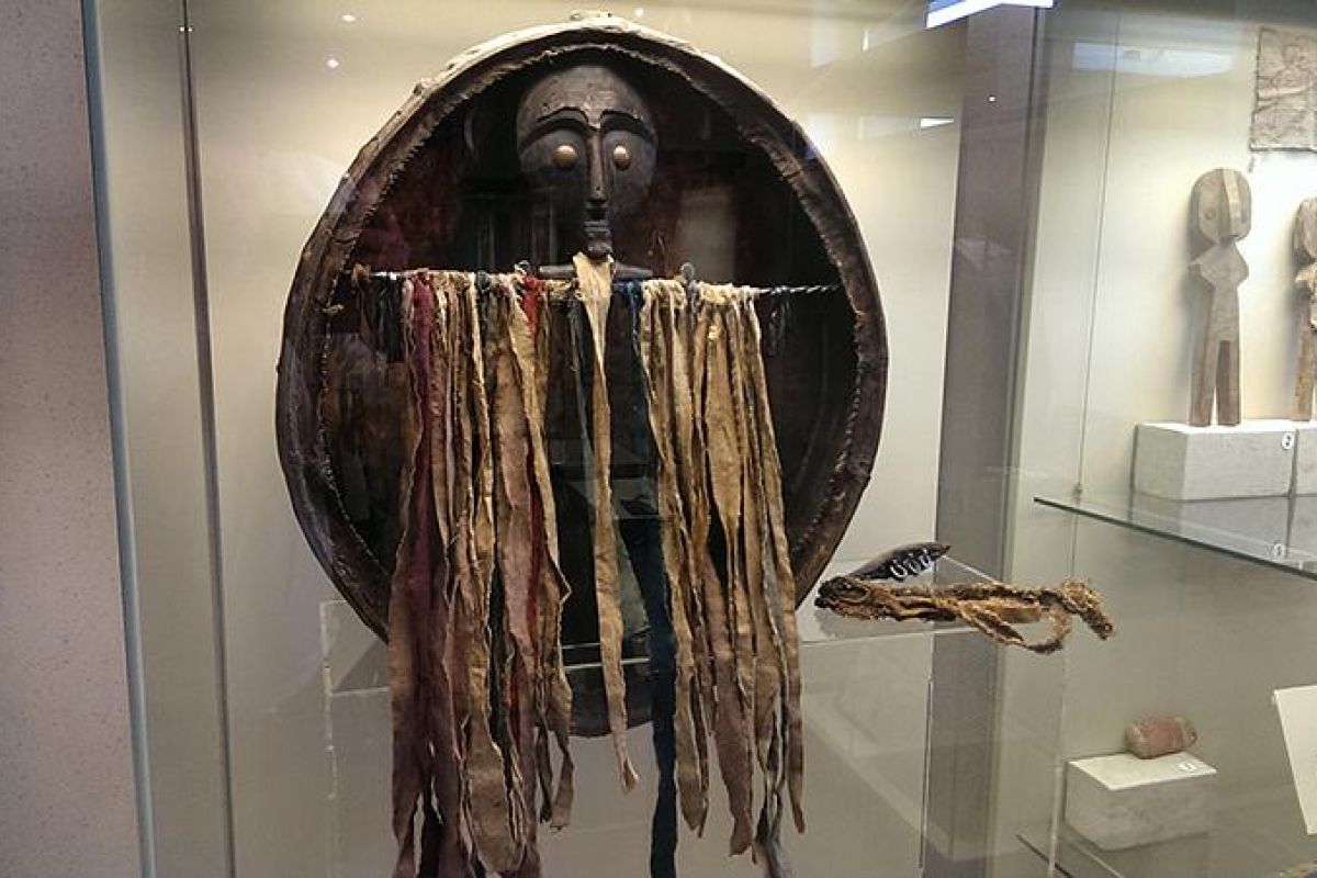 Дегустация национальных алтайских блюд в этнокафе с каем + обзорная экскурсия  по Горно-Алтайску с посещением Национального музея им. А.В. Анохина, экскурсия