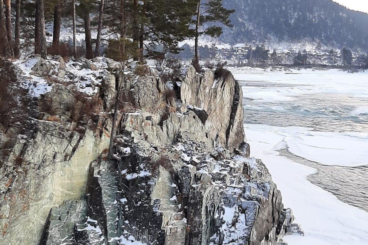Завтрак с элементами алтайской национальной кухни + экскурсия на Камышлинский водопад +ВК Манжерок